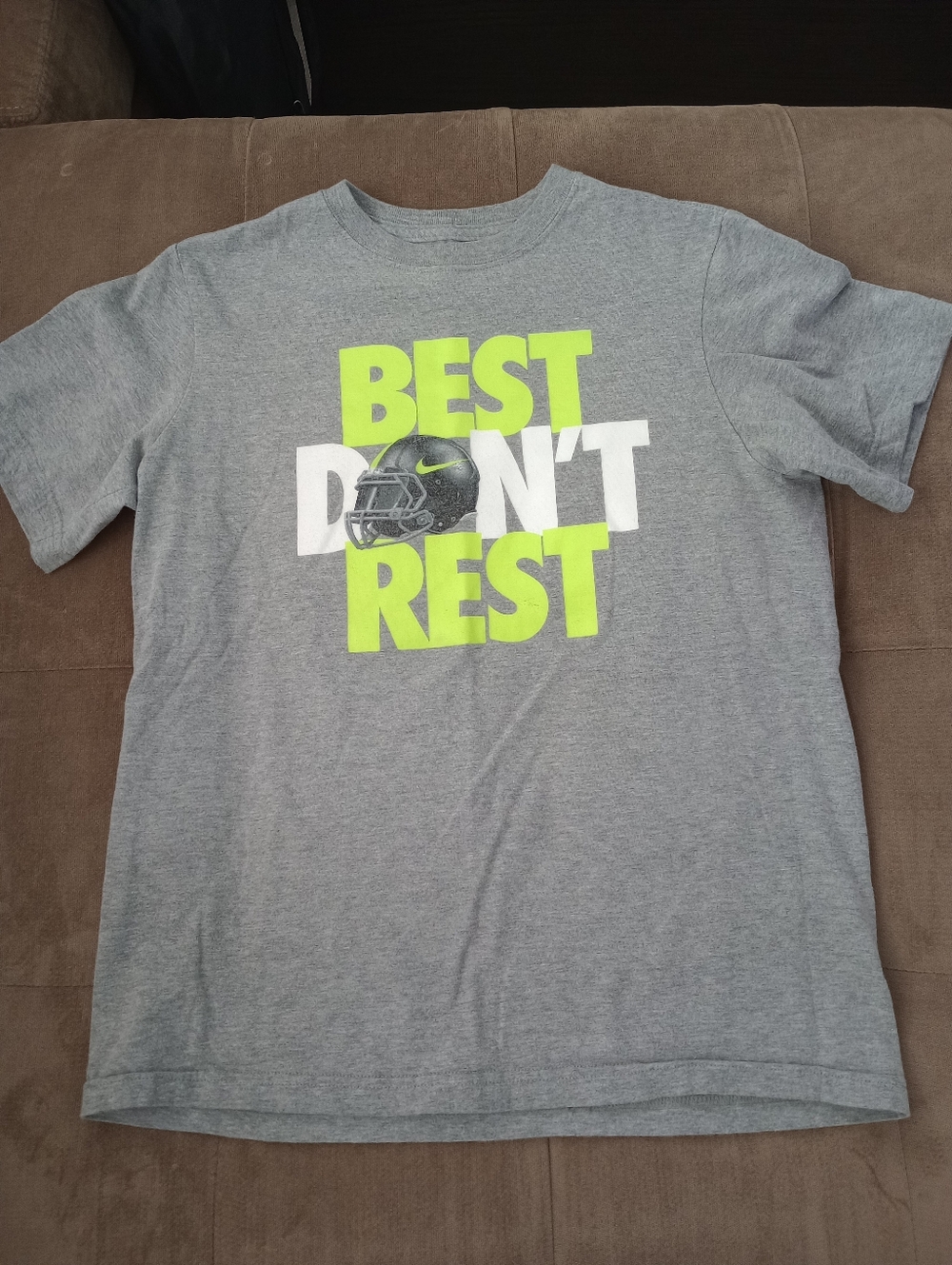 Kids Size - Gray Nike Shirt W/Green And White Graphic